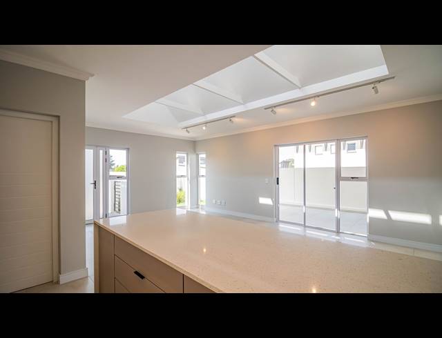 2 BEDROOM TOWNHOUSE FOR SALE IN BROADACRES